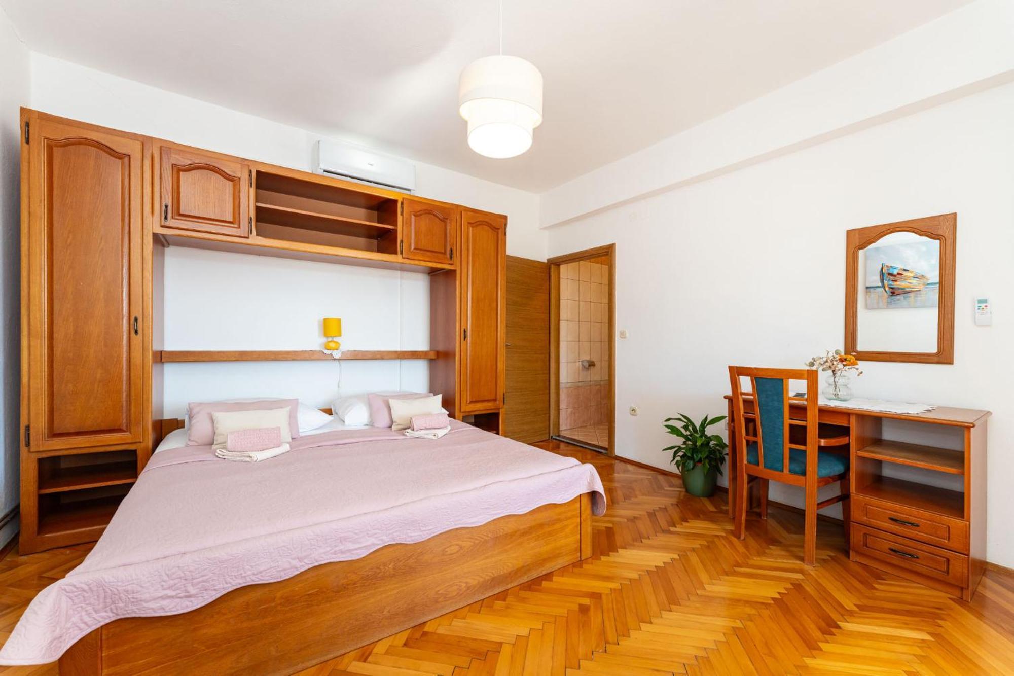 Apartments Adriana Starigrad Paklenica Exterior photo